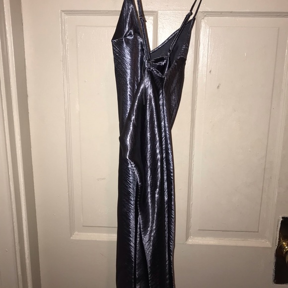 ❗️NEW ARRIVAL❗️Grey Cowl Back Satin Slip Dress - Picture 5 of 8